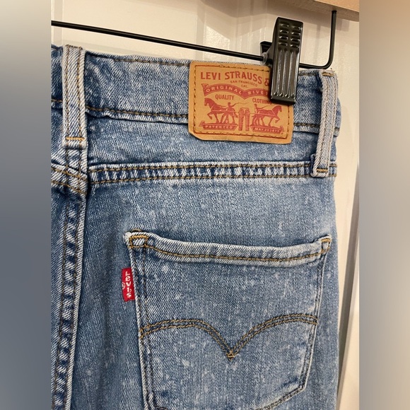 Levi’s Splattered Wash 721 High Rise Skinny Jean Size 25 - Picture 2 of 4